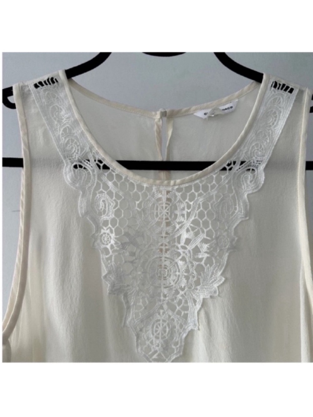 Club Monaco 100% silk blouse - Picture 3 of 3